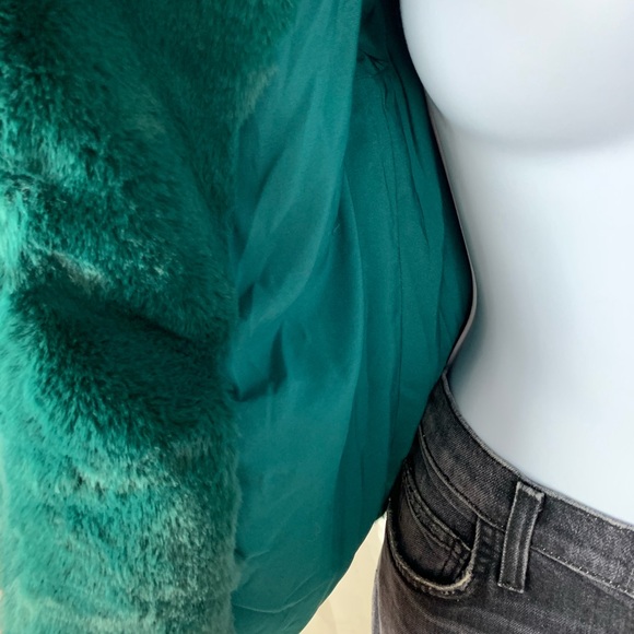 Keepsake Stay With Me Faux Fur Coat Emerald - Picture 7 of 7